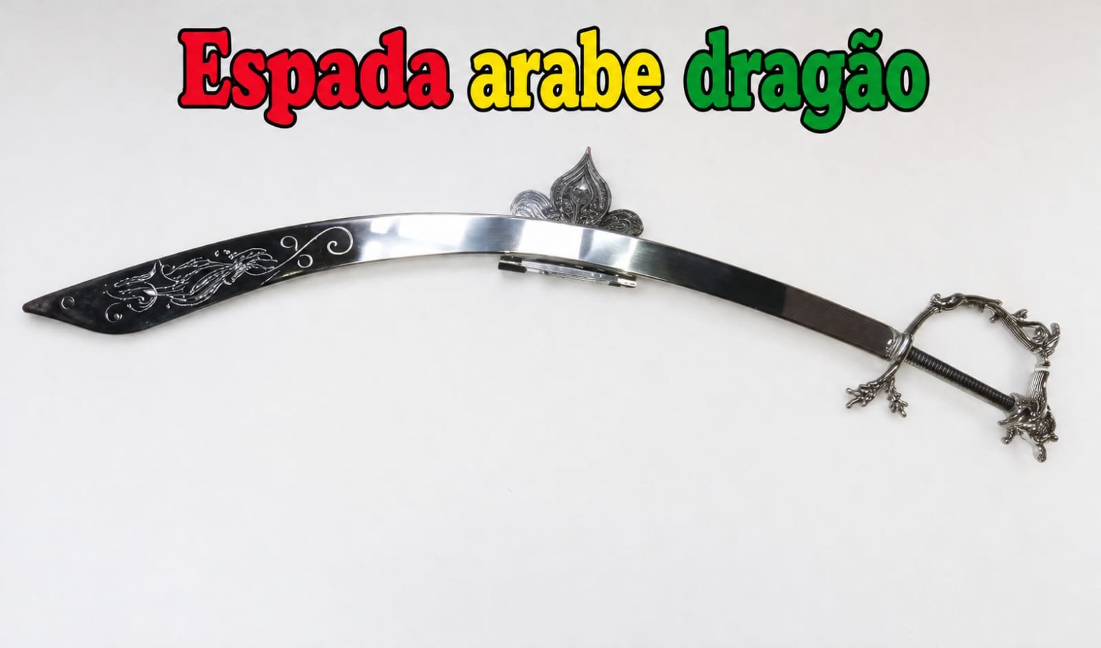 Espada árabe para dança do ventre com acabamento em dragão. Ideal para apresentações, decoração e colecionadores. Produto inspirado na cultura oriental, com excelente acabamento e design exclusivo.